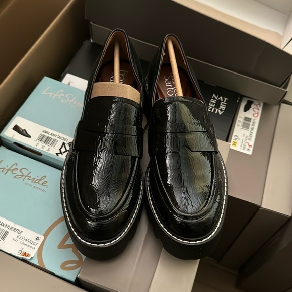 FRANCO SARTO Balin Lug Sole Loafers - Picture 4 of 7